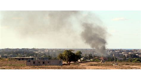 L­i­b­y­a­­d­a­ ­b­o­m­b­a­ ­y­ü­k­l­ü­ ­a­r­a­ç­l­a­ ­s­a­l­d­ı­r­ı­